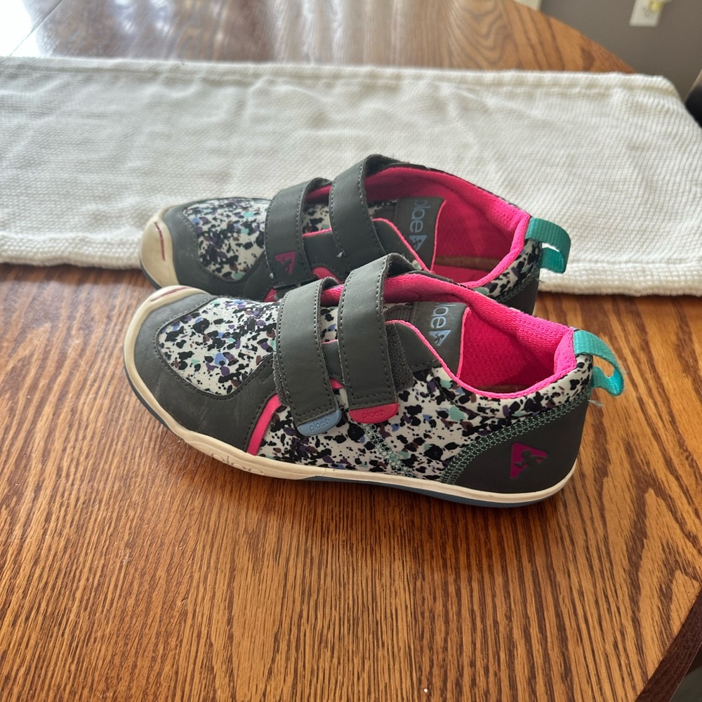 Little Girls Plae shoes